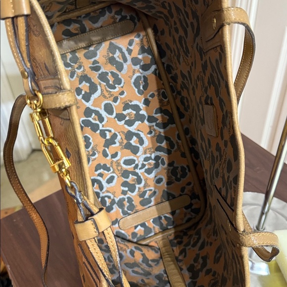 MCM Reversible Cognac Tote - Picture 6 of 7